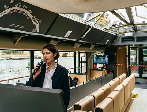 Creuer pel Sena des de la Torre Eiffel amb vistes dels ponts de París
